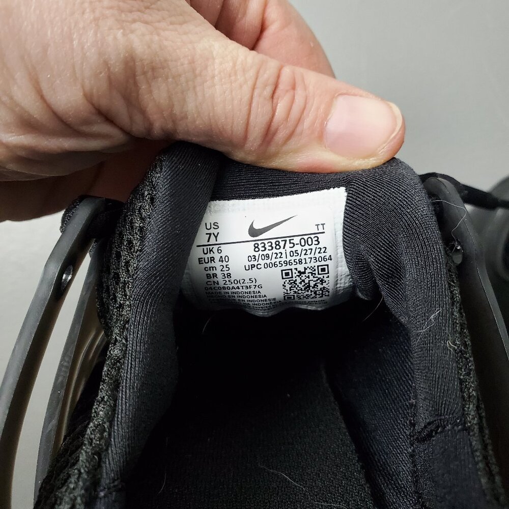 Nike Air Presto Triple Black Sneakers Youth 7Y - Picture 5 of 6